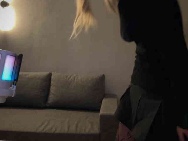 HeyRina webcam