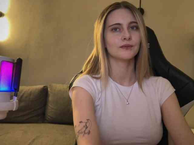 -HeyRina- webcam