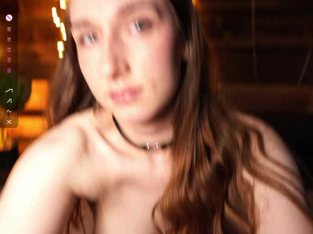 Frecklesgirl's BongaCams show and profile