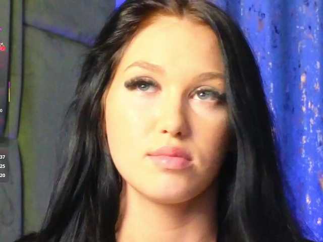  MeganMoroe chat room
