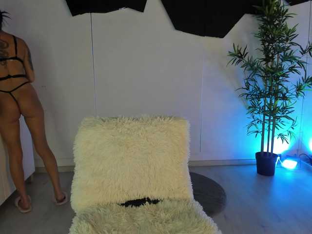 Discover AmberCarterr from BongaCams
