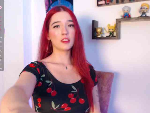 DaniiRed webcam