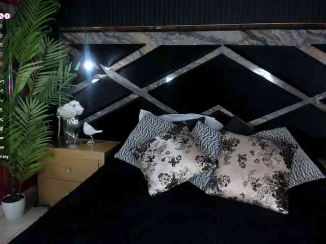 DaniiRed webcam