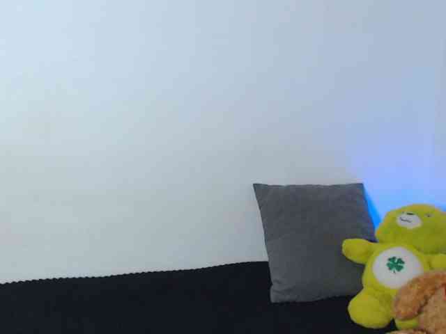 DaniiRed webcam
