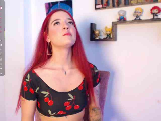 DaniiRed webcam