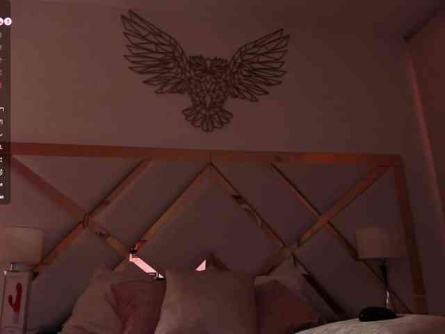 DaniiRed webcam