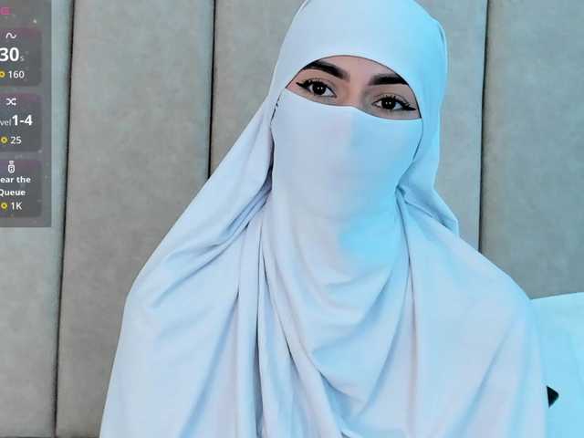 zahiira's BongaCams show and profile