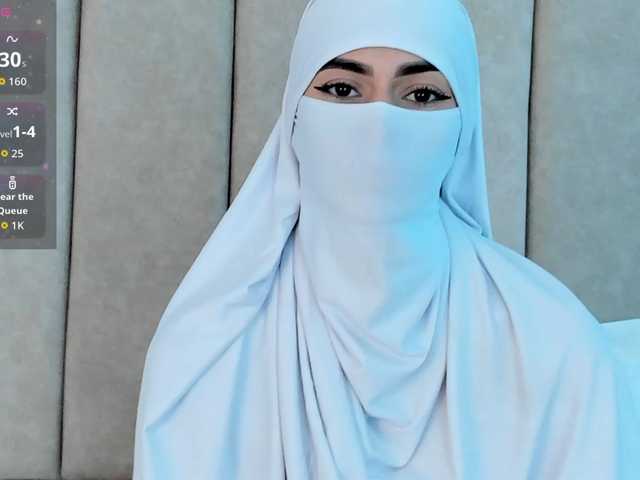 zahiira's BongaCams show and profile