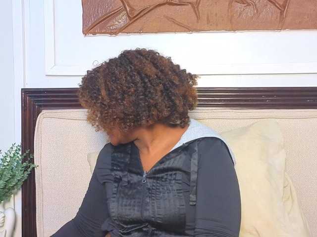 Innnie's BongaCams show and profile