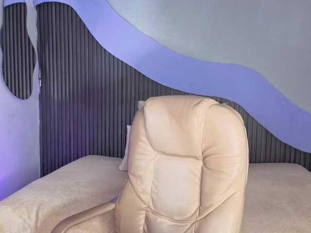 Nicolle-mariee's BongaCams show and profile