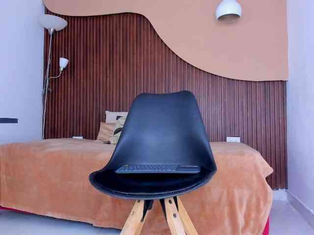 Nicolle-mariee webcam