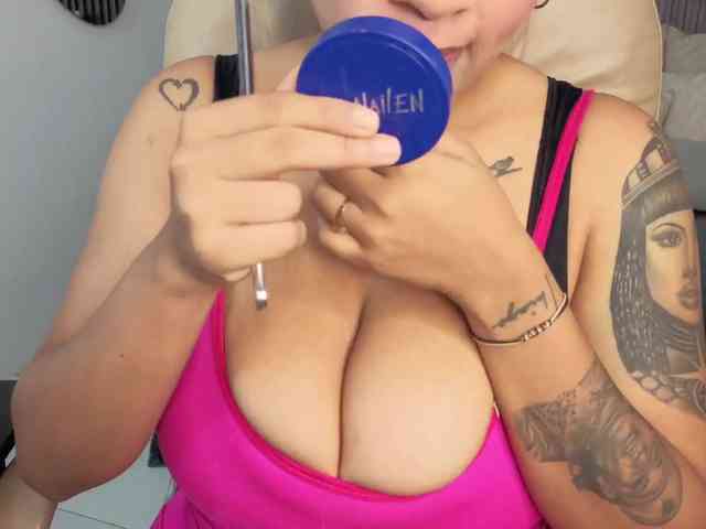 Nicolle-mariee webcam