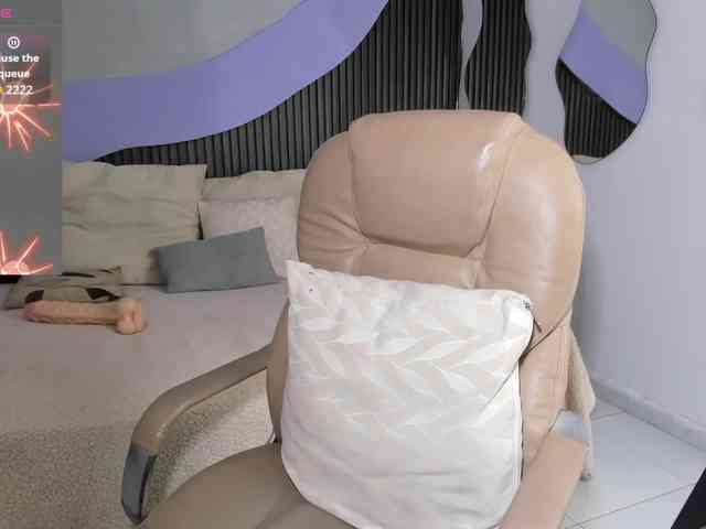 Nicolle-mariee Nicolle-mariee