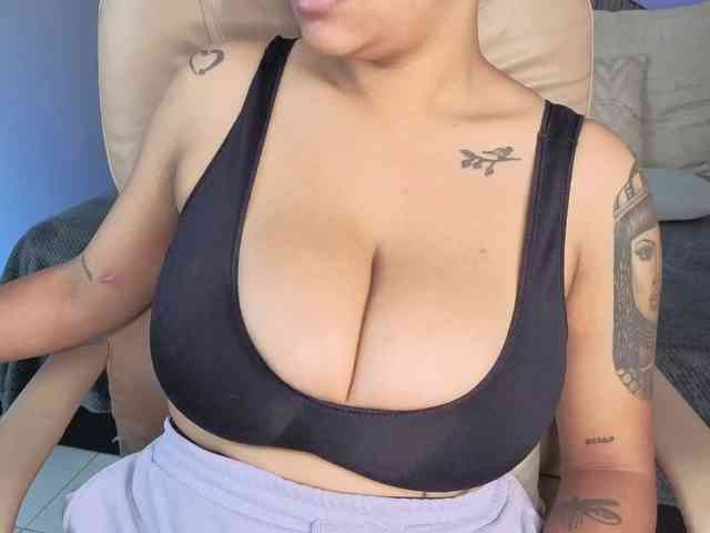 Nicolle-mariee webcam