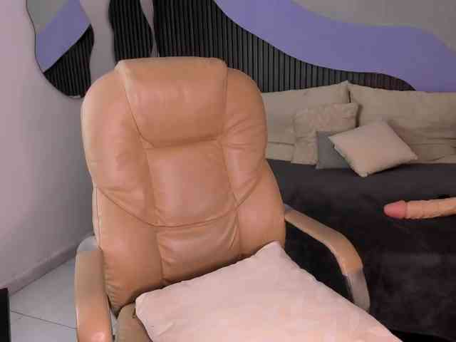 Nicolle-mariee Nicolle-mariee