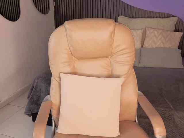 Nicolle-mariee Nicolle-mariee