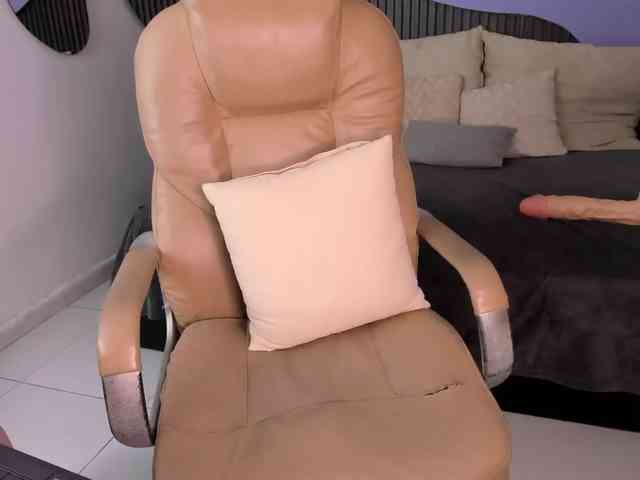 Nicolle-mariee Nicolle-mariee