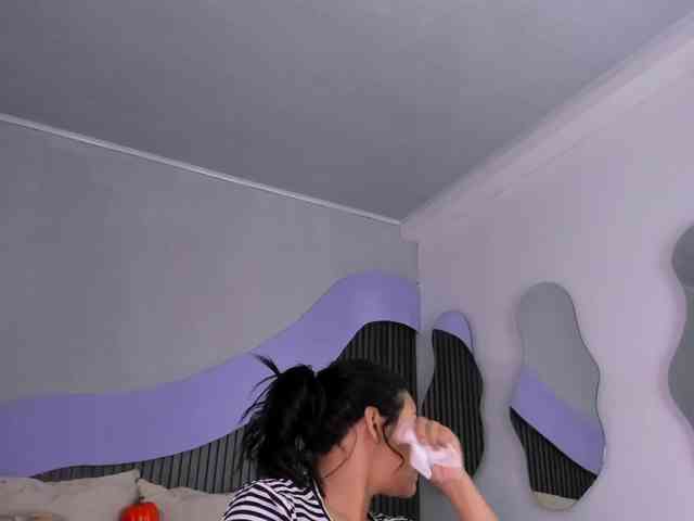 Nicolle-mariee webcam