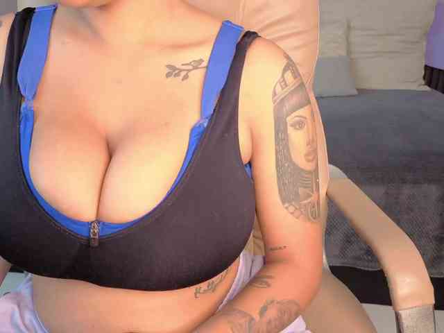 Nicolle-mariee webcam