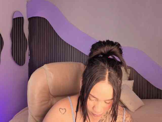 Nicolle-mariee Live Webcam on BongaCams