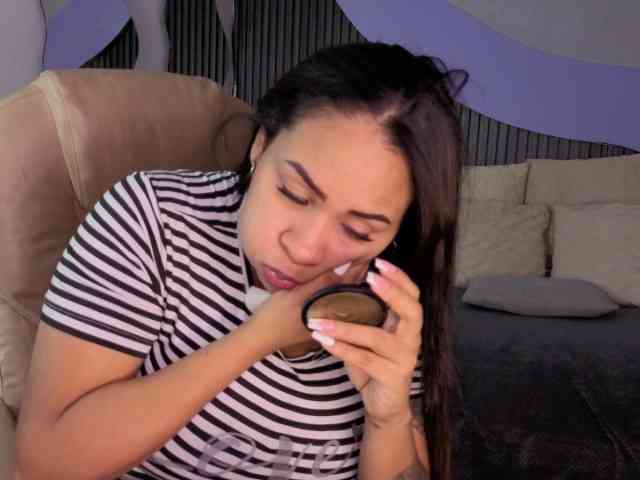 Nicolle-mariee webcam