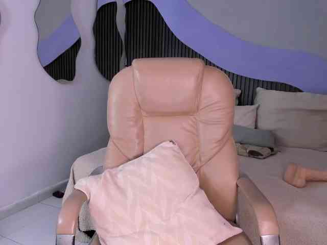 Nicolle-mariee Nicolle-mariee