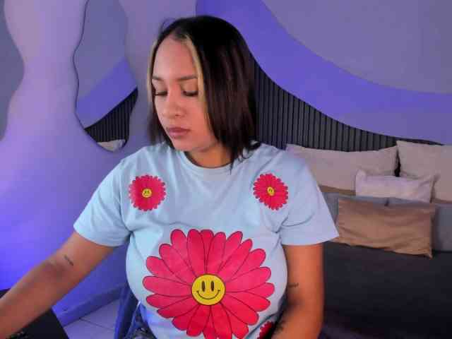 Nicolle-mariee webcam