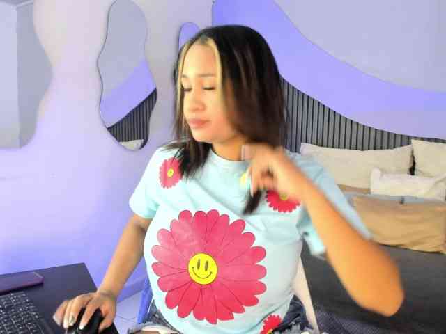 Nicolle-mariee webcam