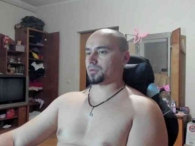 -Ziesh- Live Webcam on BongaCams