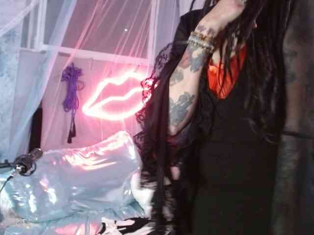 EnchantedLily webcam