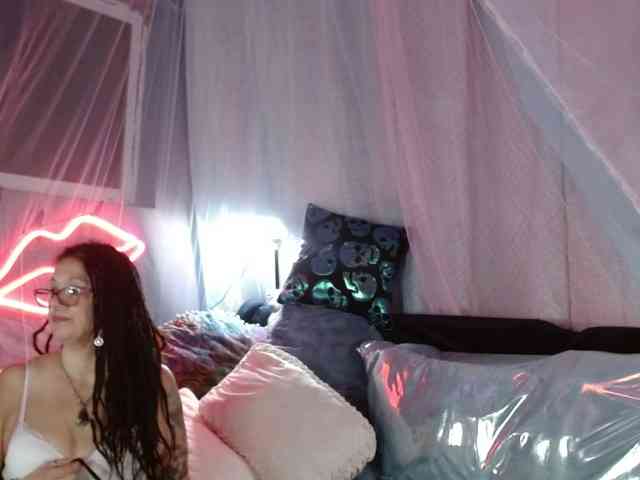 EnchantedLily webcam