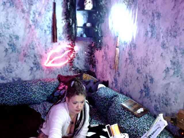 EnchantedLily webcam