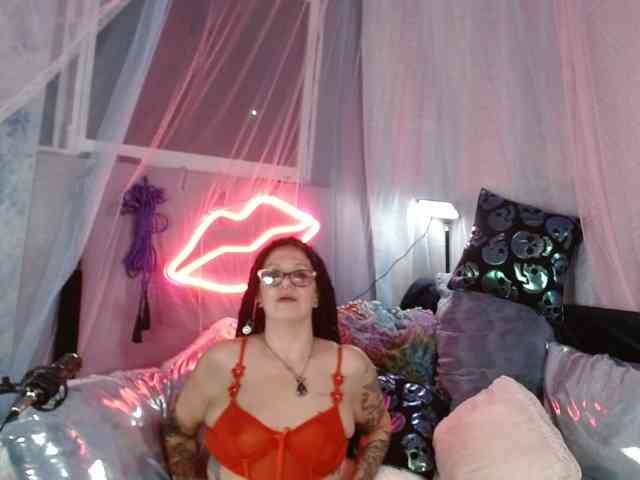 EnchantedLily webcam
