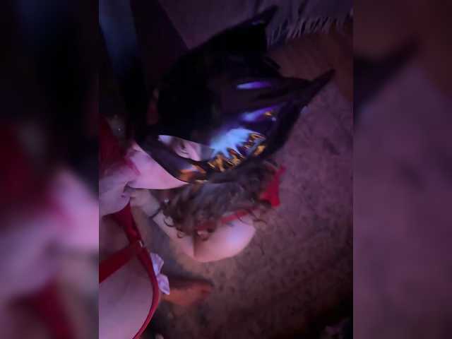 4fame4funy's BongaCams show and profile