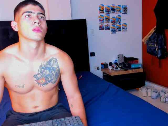 LiliandAdam webcam