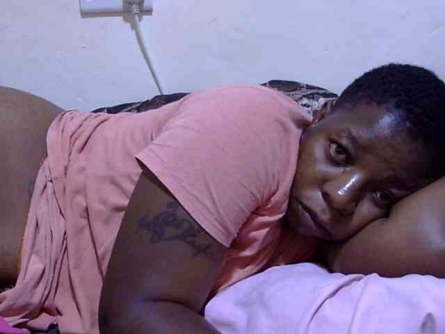 Cute-adiyaa webcam