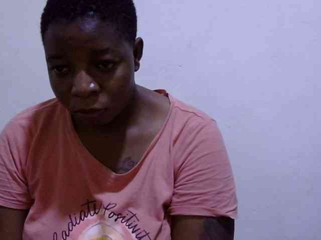 Cute-adiyaa webcam