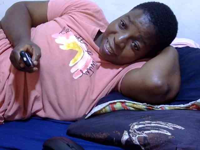 Cute-adiyaa webcam