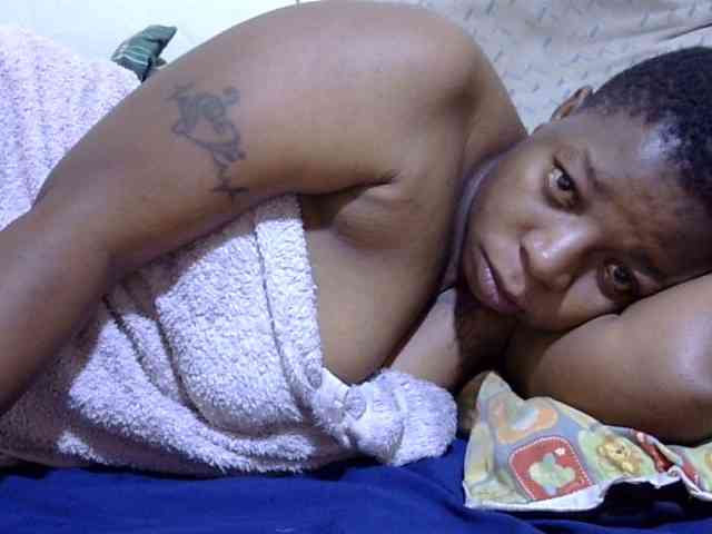 Cute-adiyaa webcam