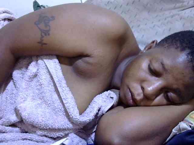 Cute-adiyaa webcam