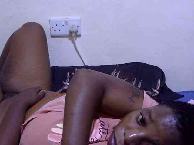 Cute-adiyaa webcam
