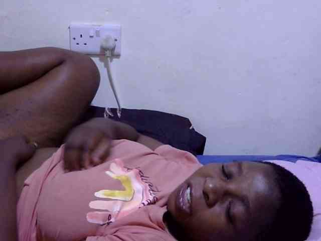 Cute-adiyaa webcam