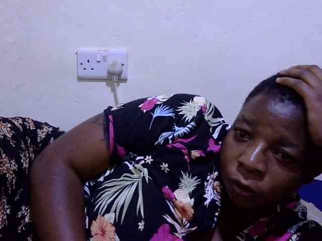 Cute-adiyaa webcam