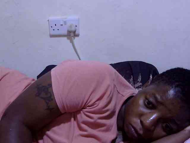 Cute-adiyaa webcam
