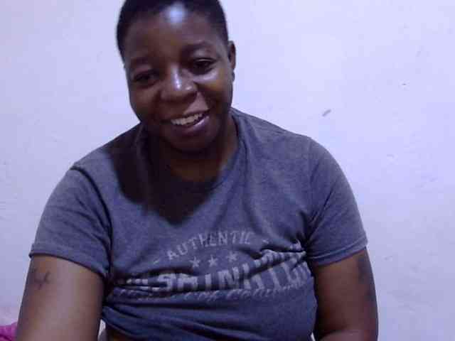 Cute-adiyaa webcam