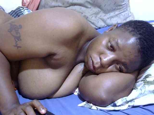 Cute-adiyaa webcam