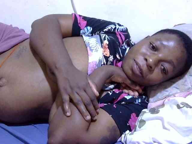 Cute-adiyaa webcam