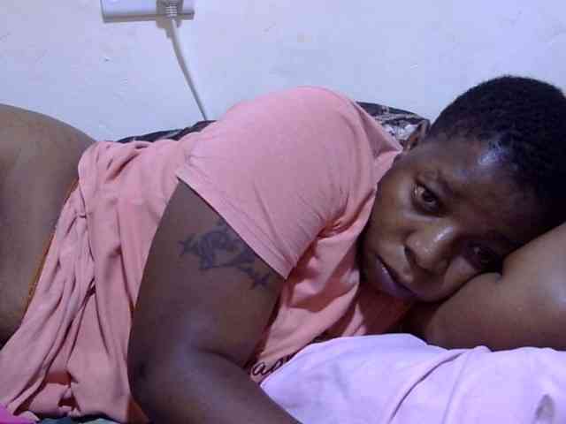 Cute-adiyaa webcam