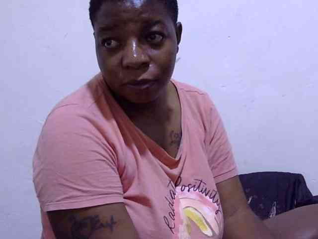 Cute-adiyaa webcam