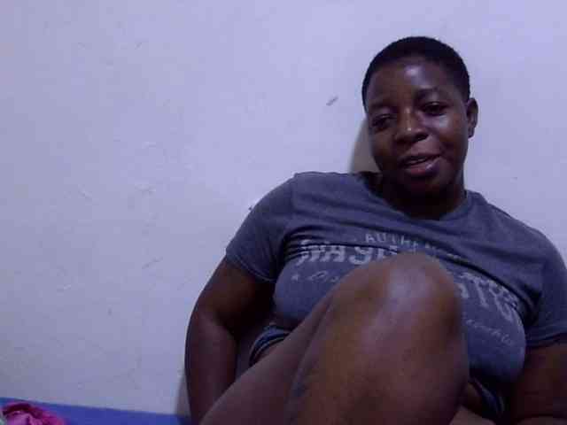 Cute-adiyaa webcam
